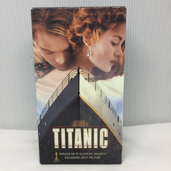 VHS Titanic Leonardo DiCaprio Kate Winslet Sinking Ship Boat - Picture 1 of 4